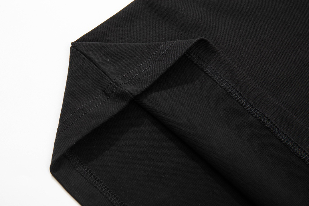 LV clothing-67