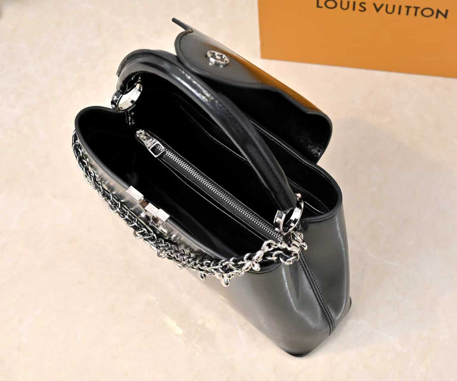 Louis Vuitton Hot New Product-163