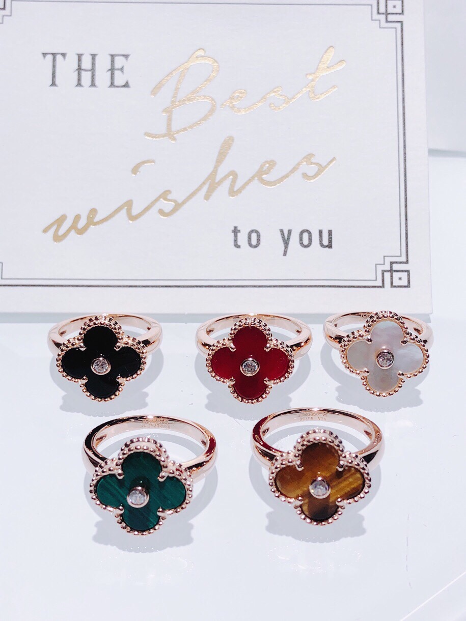 Van Cleef & Arpels ring-75