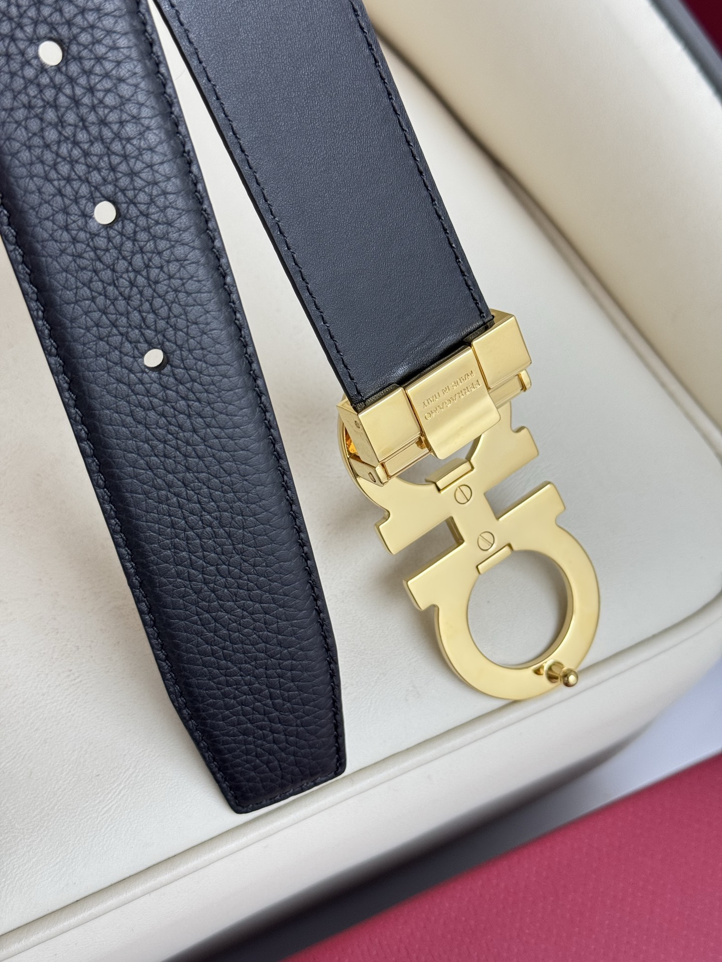 Ferragamo belt-105