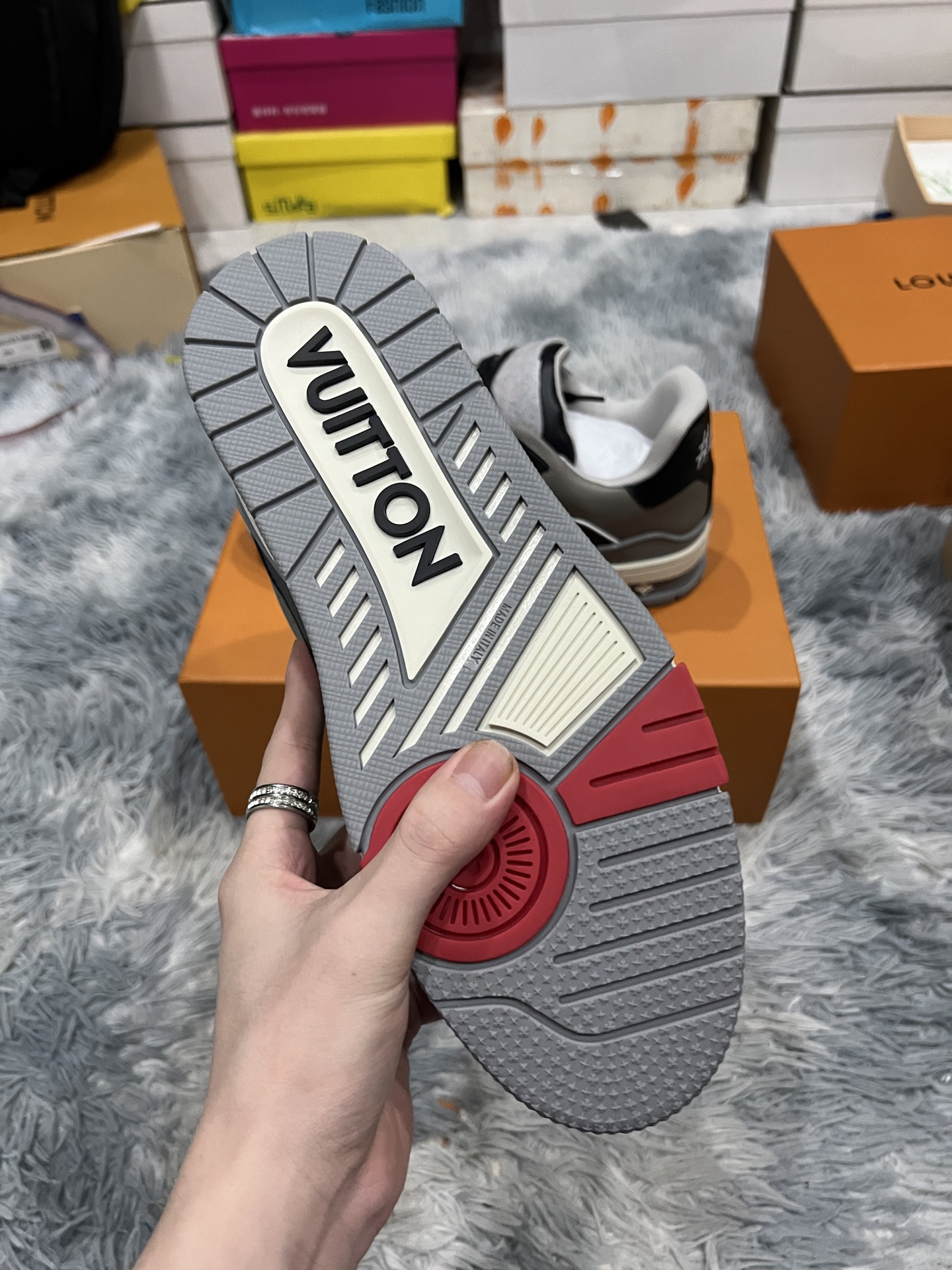 Lv Sneakers-83