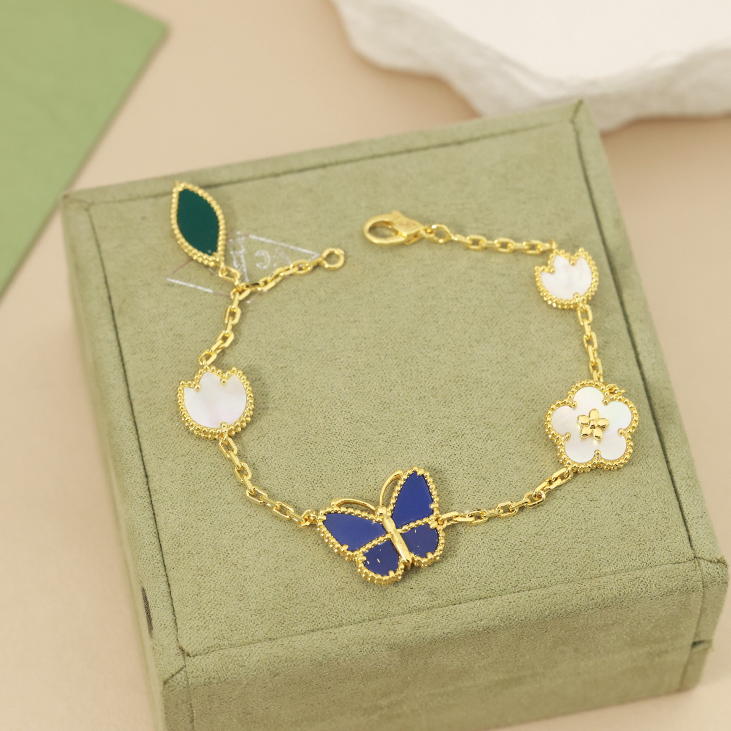 Van Cleef & Arpels Bracelet-33