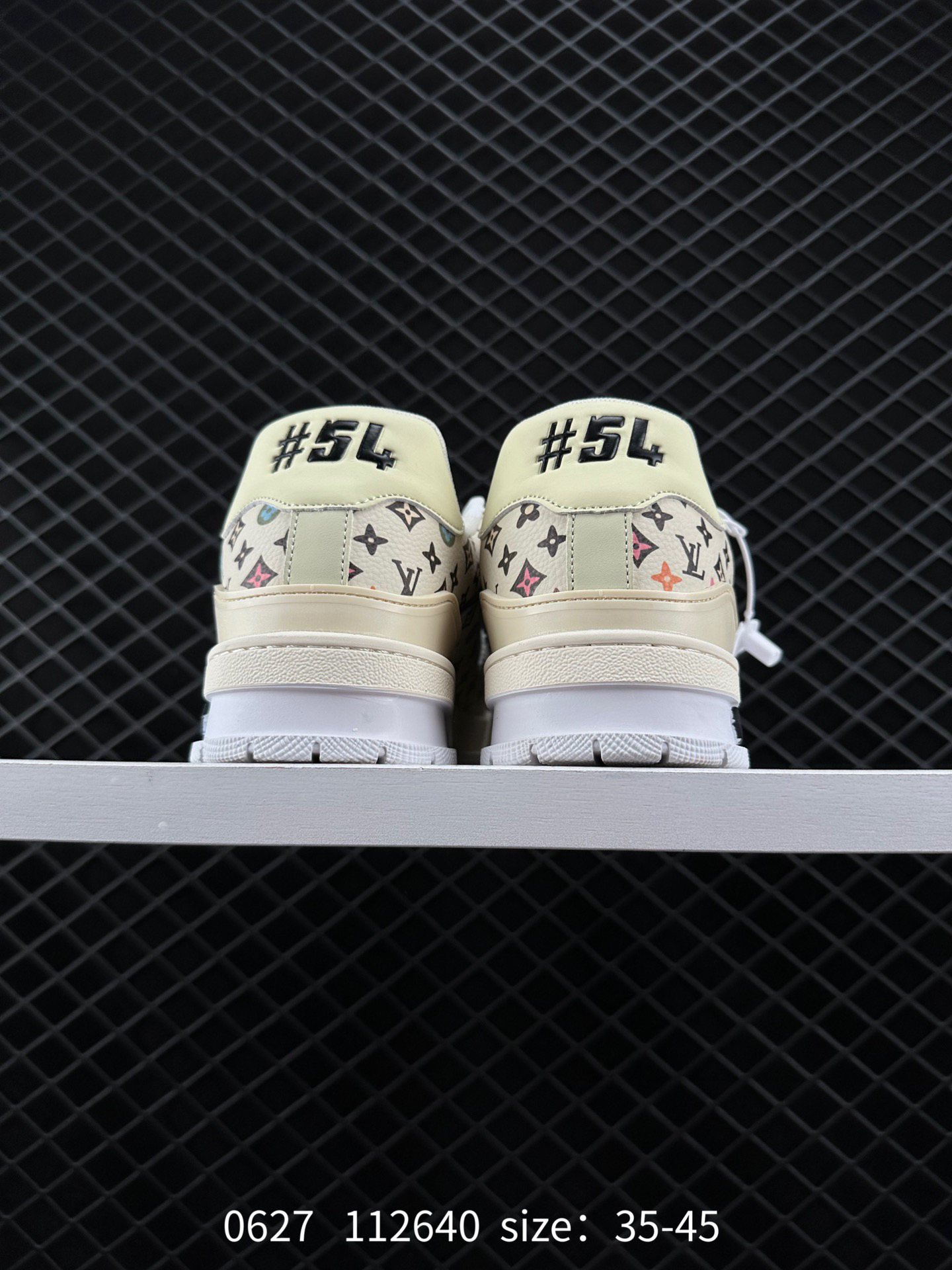 Lv Sneakers-5