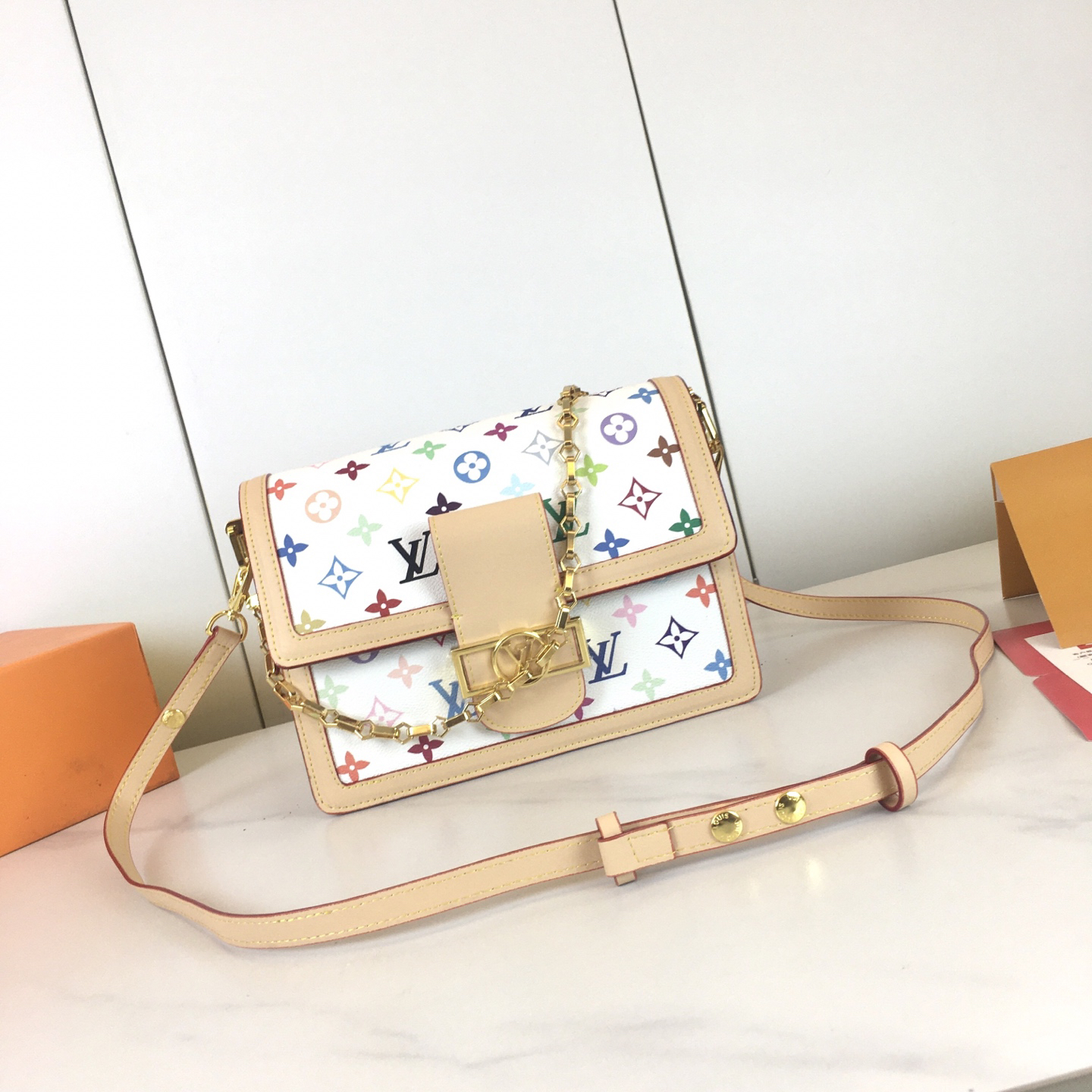 Louis Vuitton Hot New Product-197