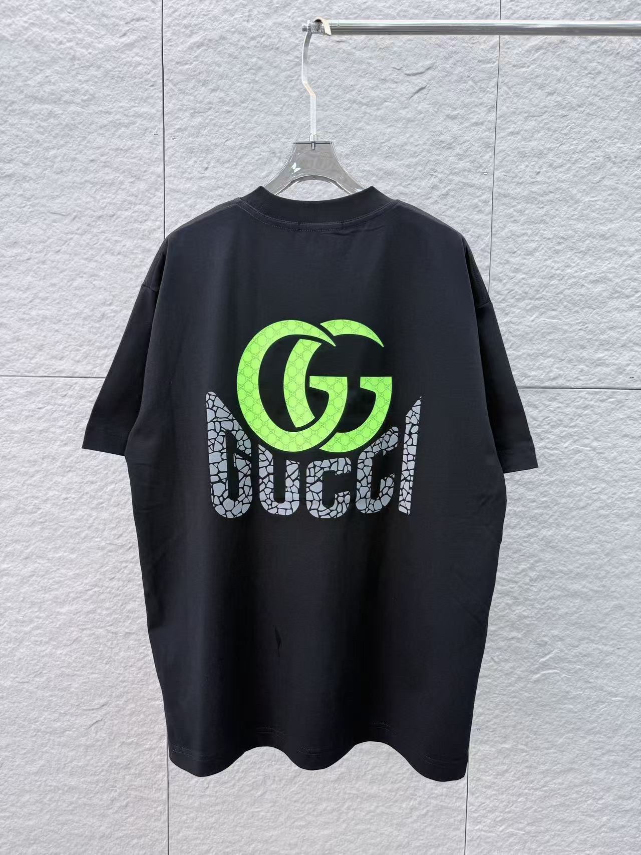Gucci clothing-162