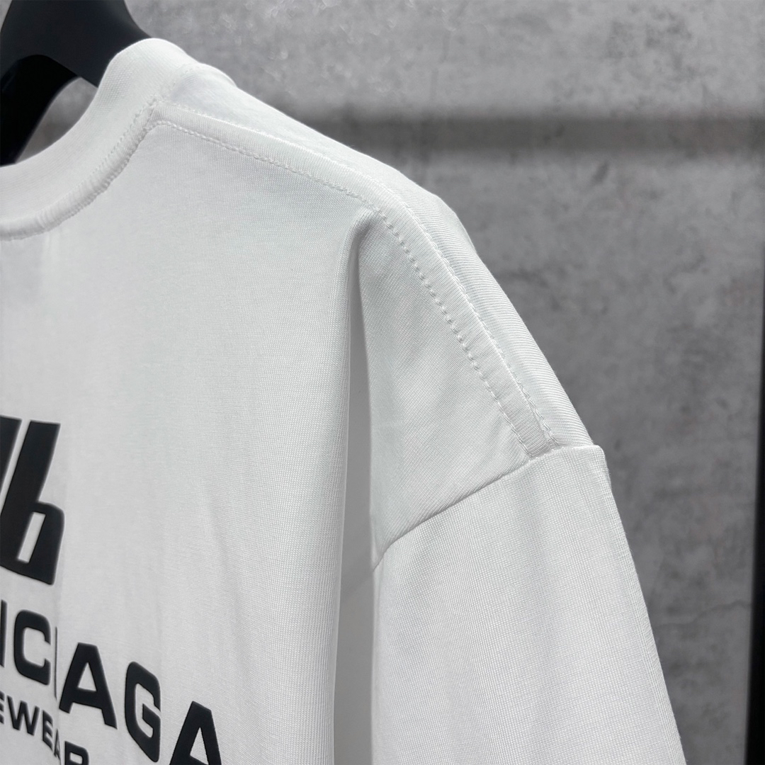Balenciaga clothing-73