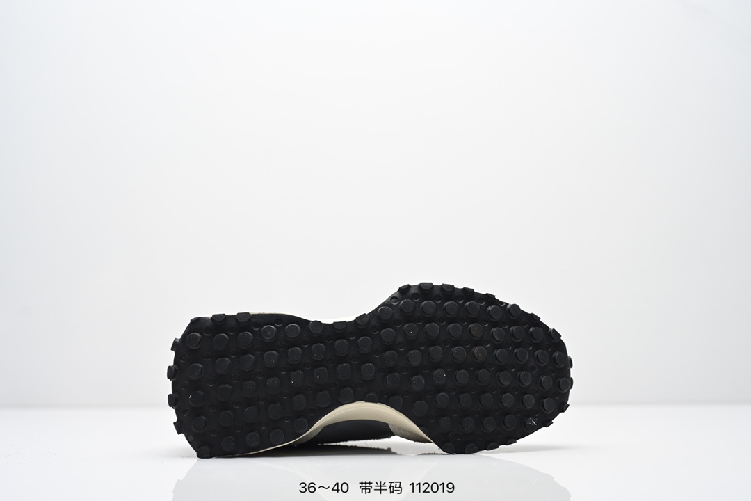 New Balance Sneakers-108