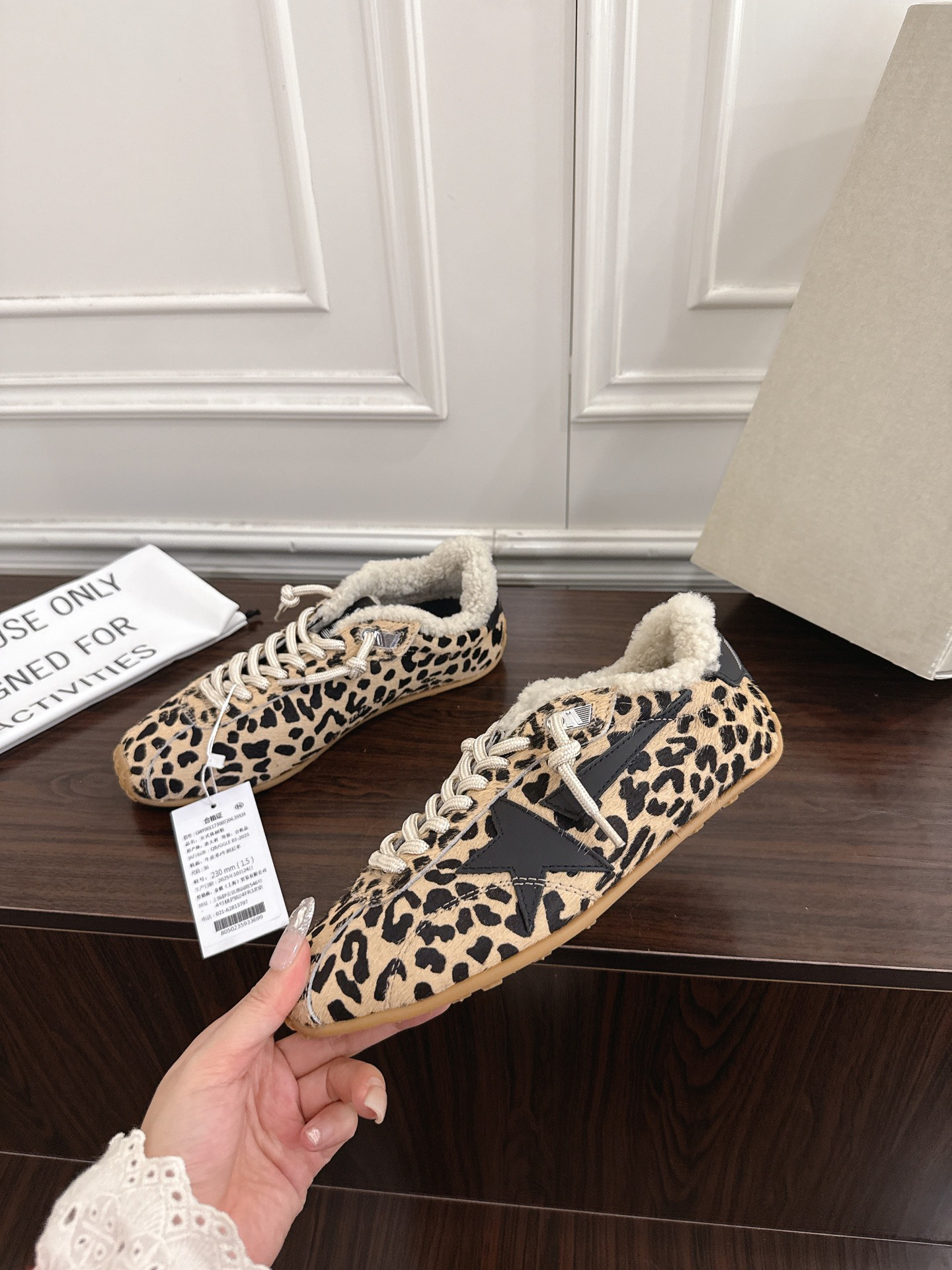 Golden Goose Sneakers-31