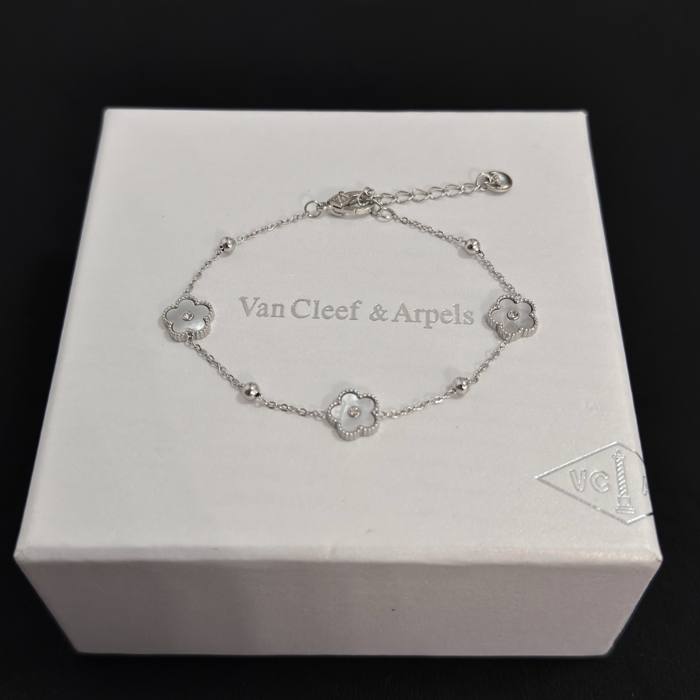 Van Cleef & Arpels Bracelet-37