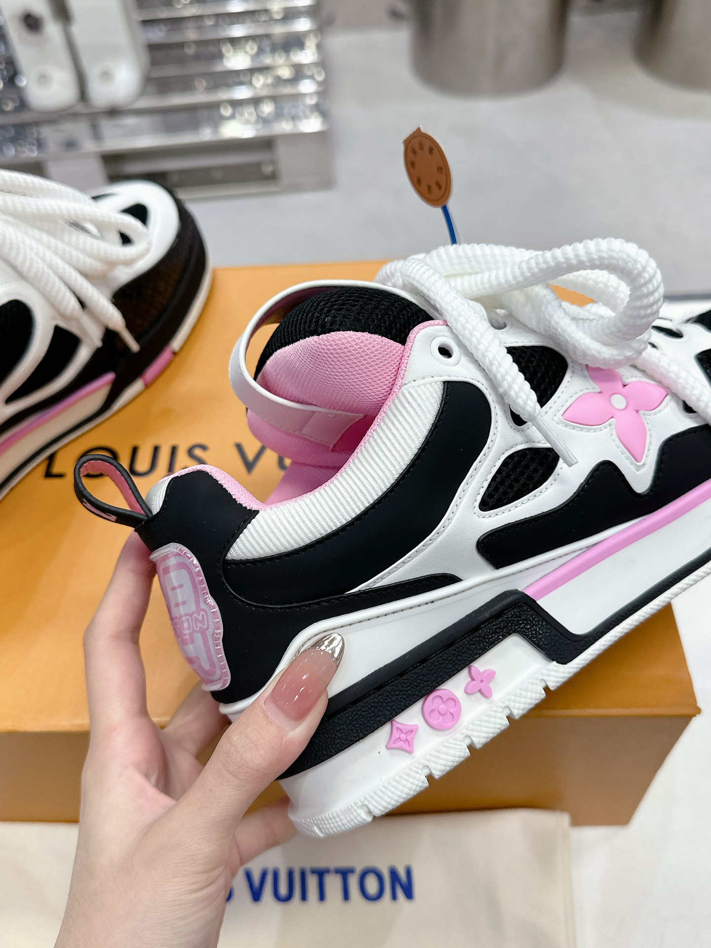 Lv Sneakers-51
