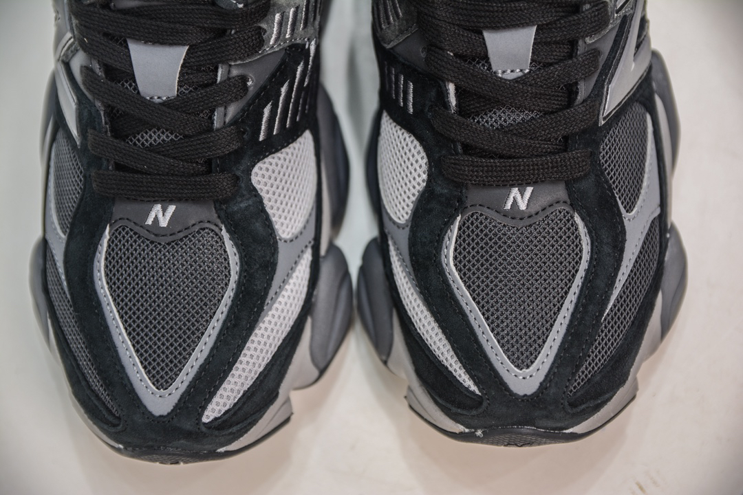 New Balance Sneakers-24