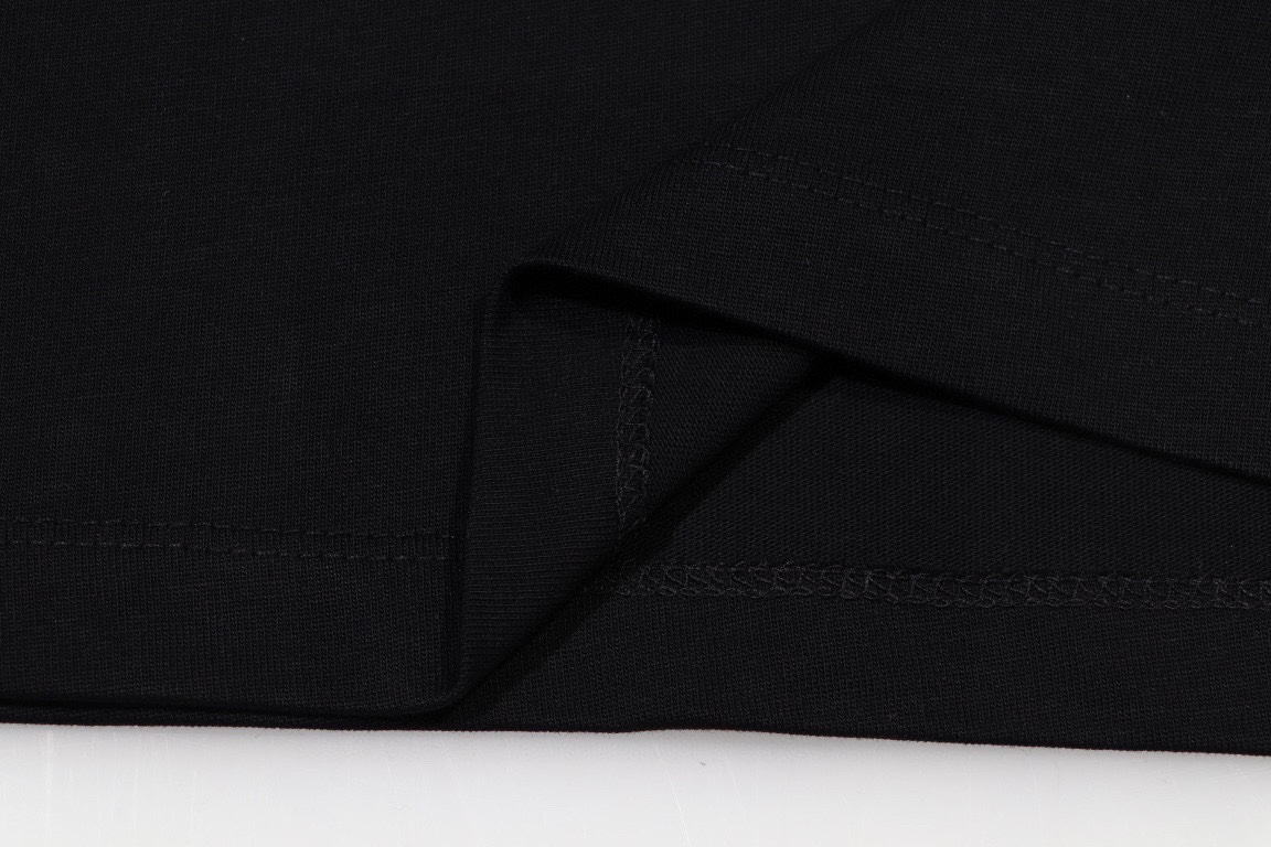 Gucci clothing-259