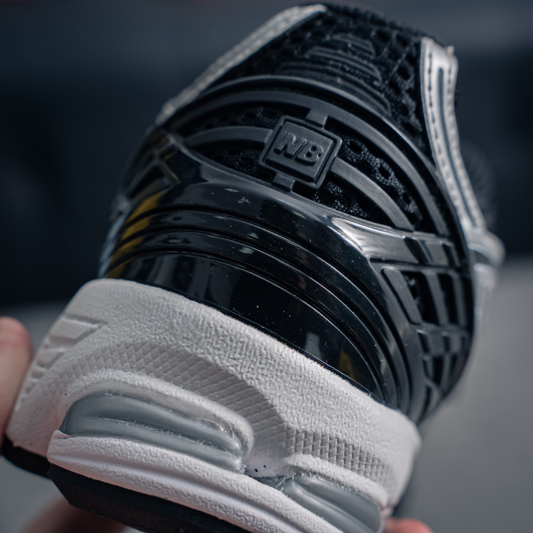 New Balance Sneakers-348