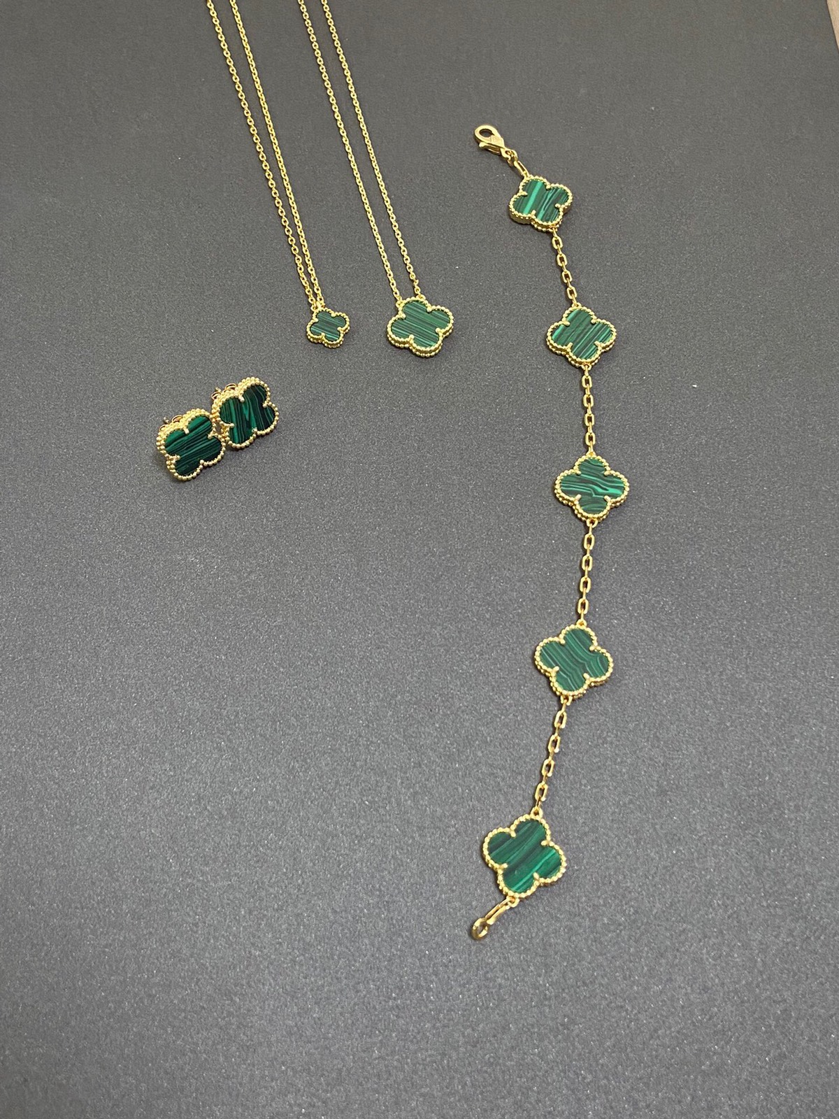 Van Cleef & Arpels earring-18