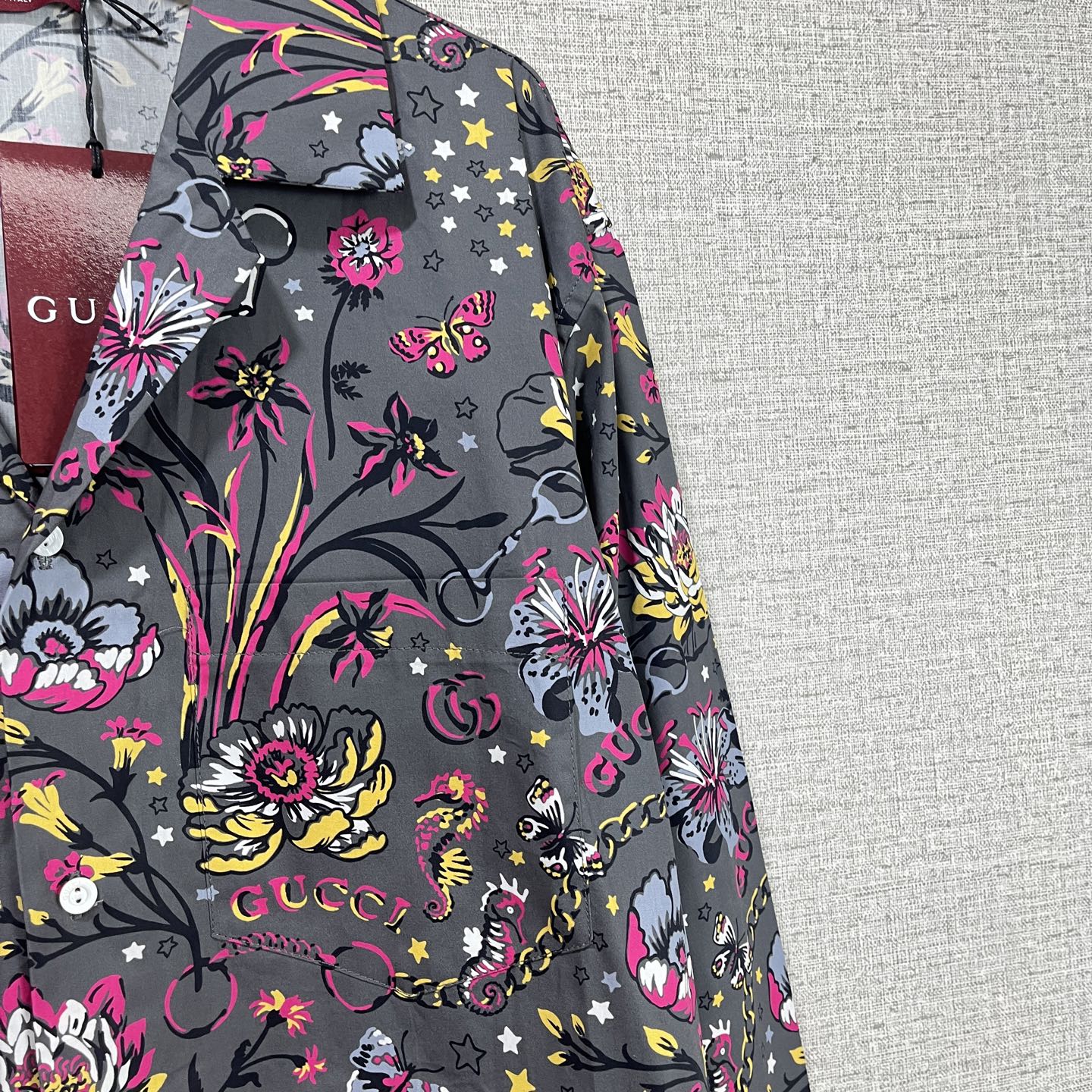 Gucci Clothing-114