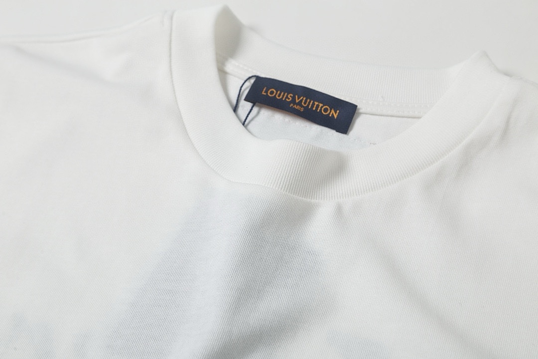 LV clothing-11