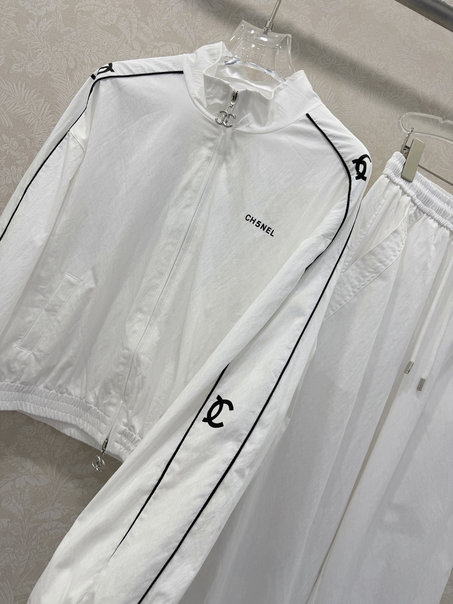 Chanel Clothing-164