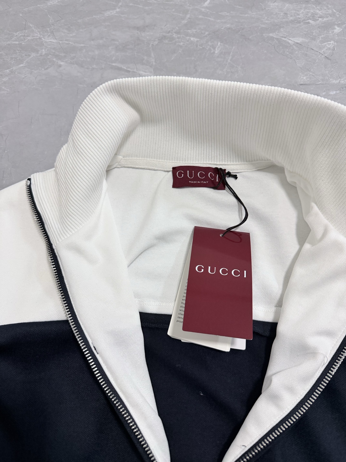 Gucci Clothing-303