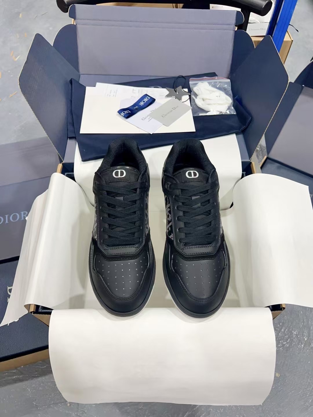 Dior Sneakers-21