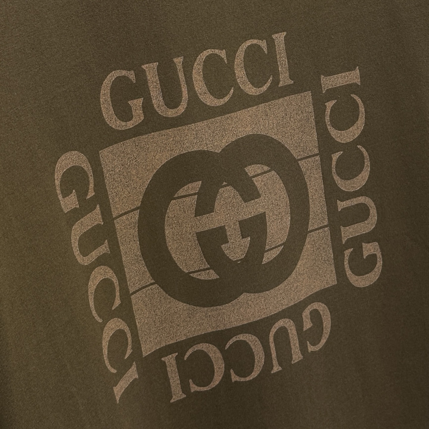Gucci clothing-27