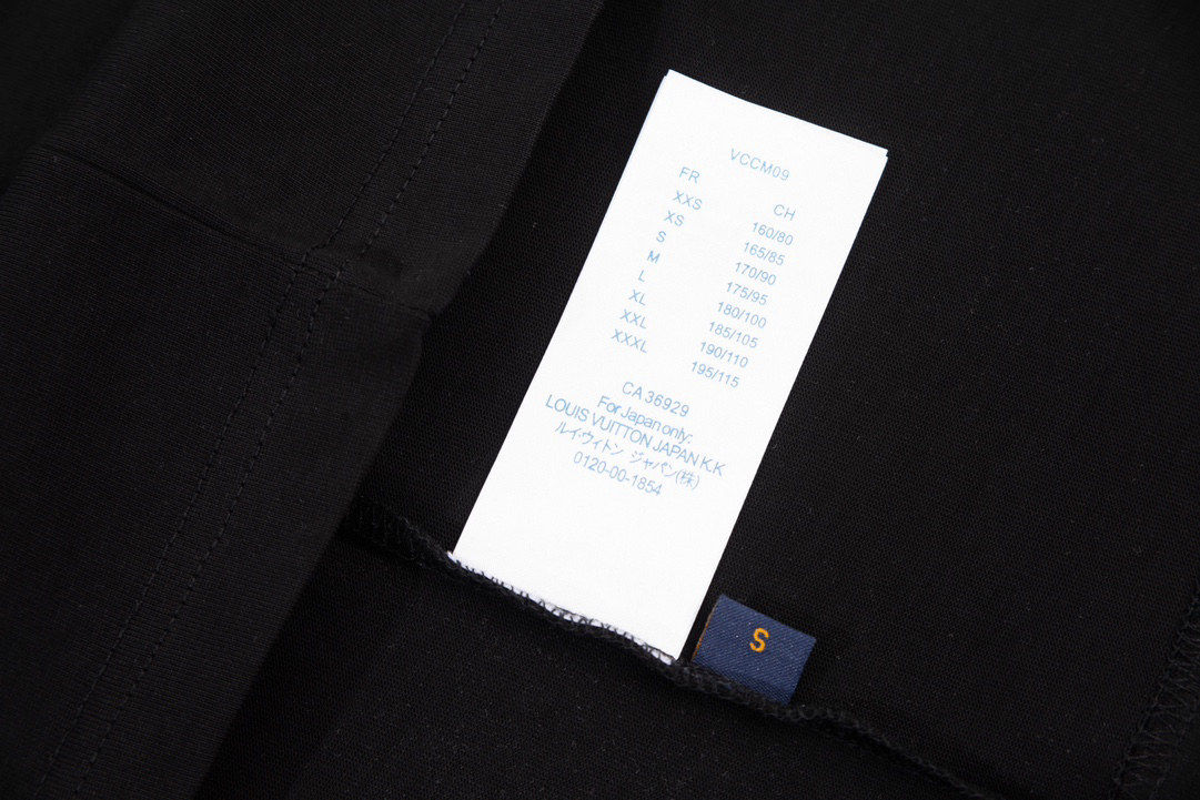 LV clothing-179
