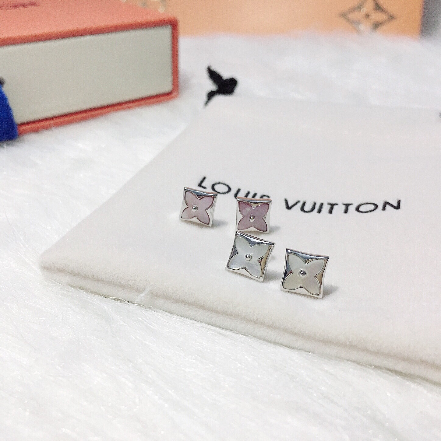 LV earrings-1