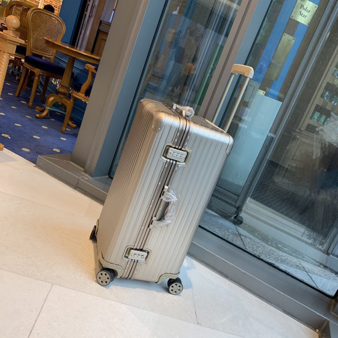 RIMOWA luggage-5