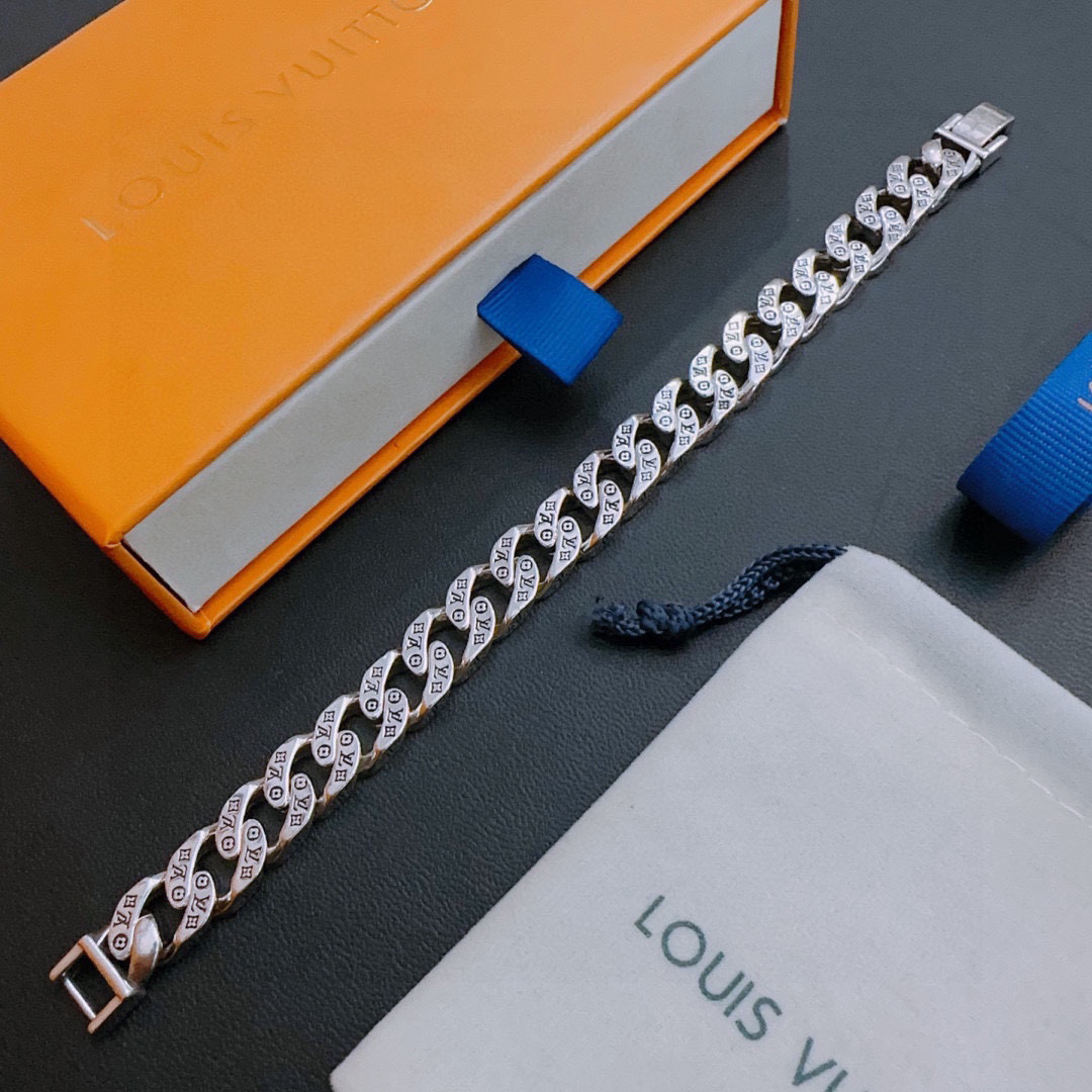 LV Bracelet-24