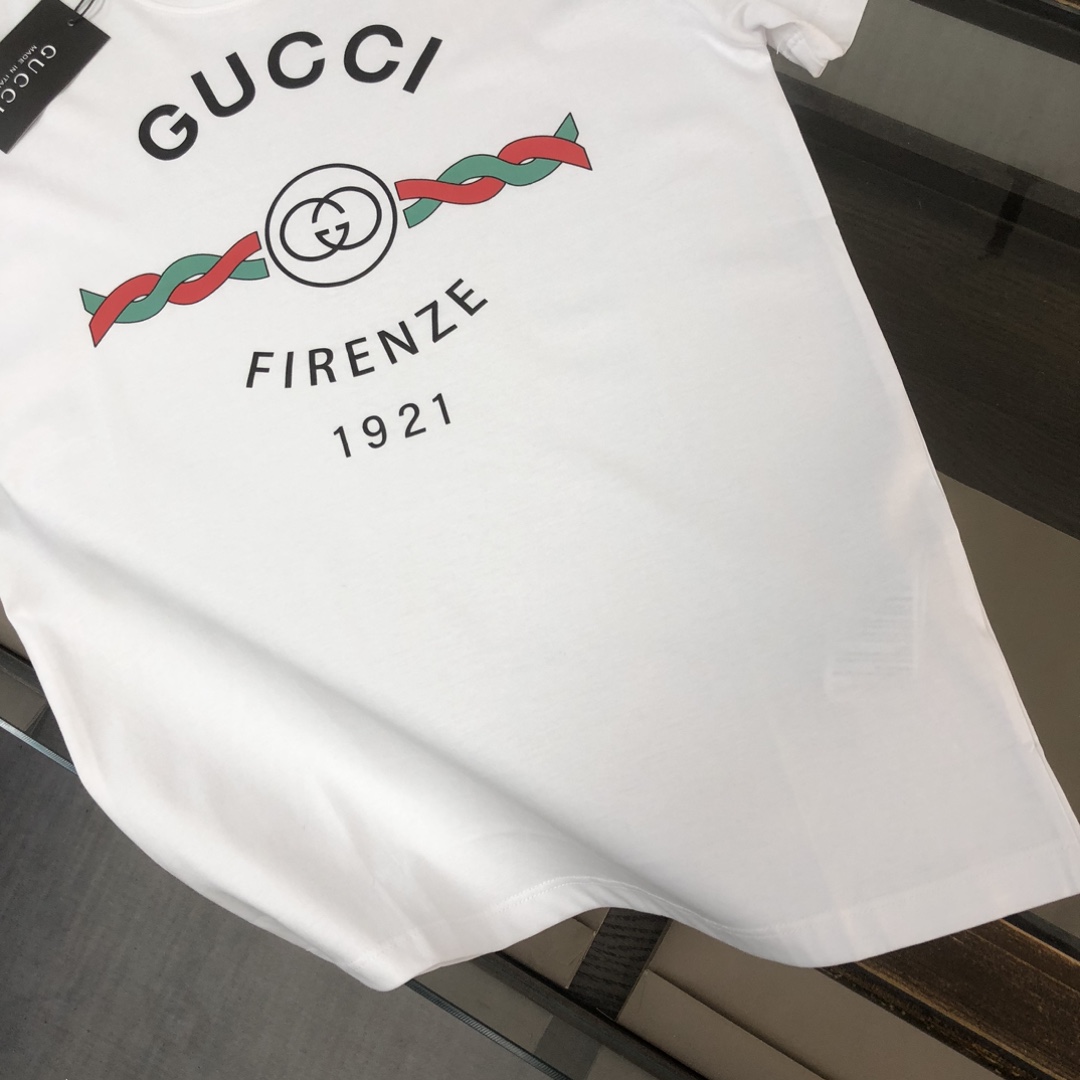 Gucci clothing-180