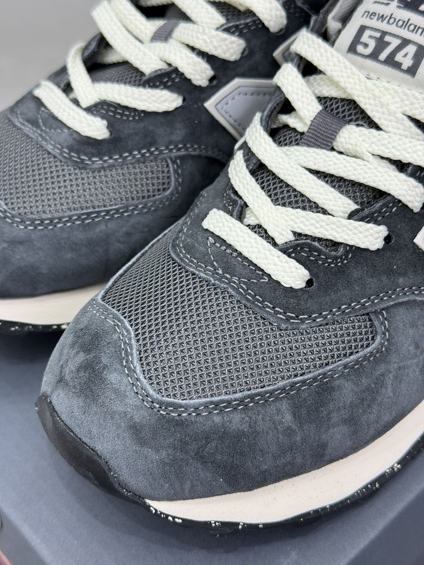 New Balance Sneakers-179