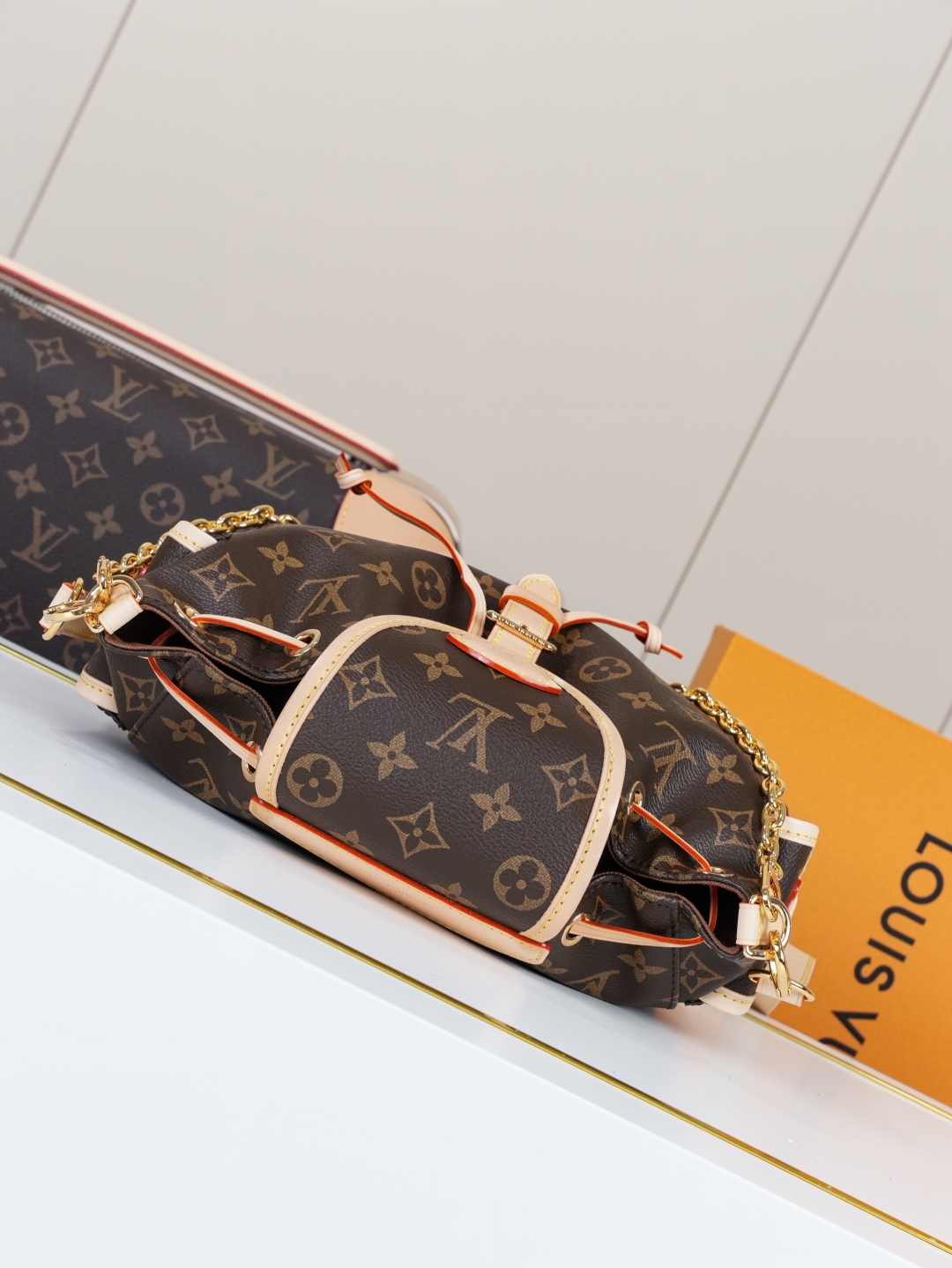 Louis Vuitton Hot New Product-69