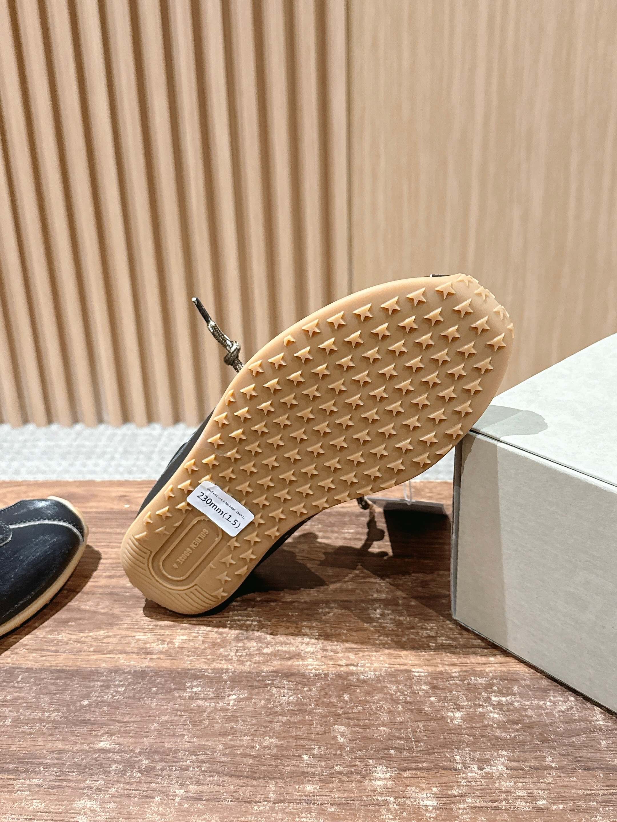 Golden Goose Sneakers-51