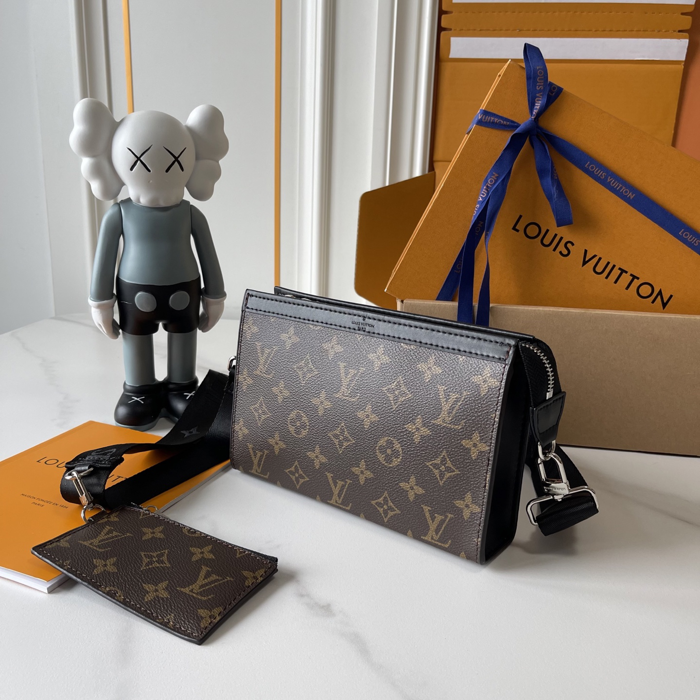Louis Vuitton Hot New Product-162