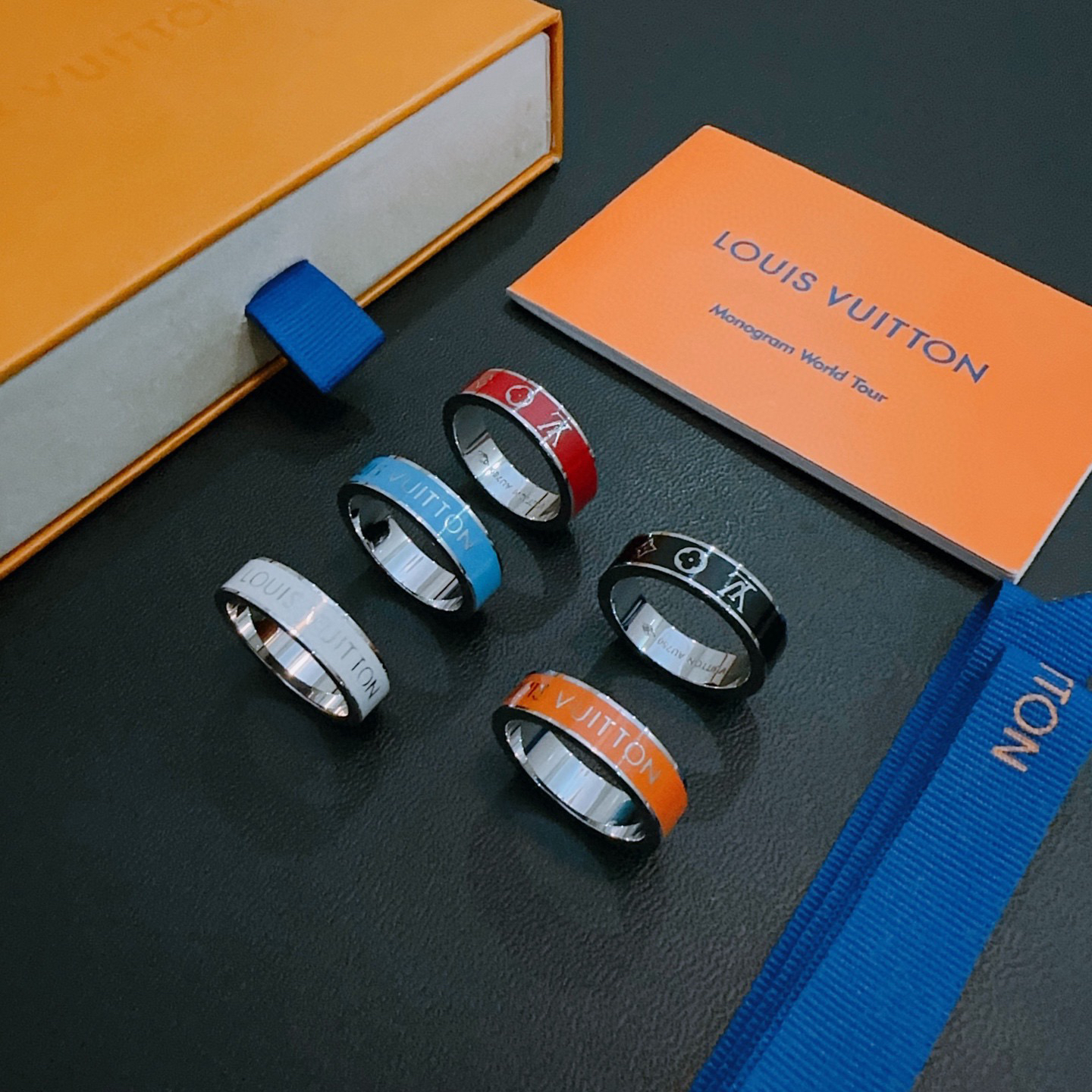 LV ring-61