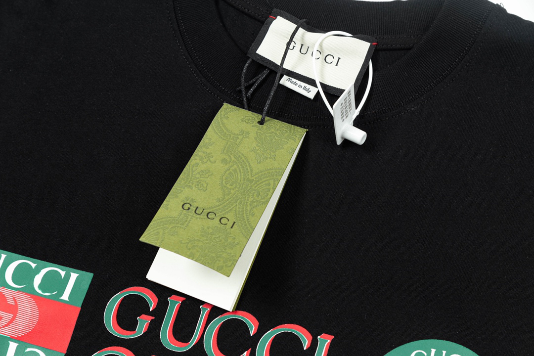 Gucci clothing-73