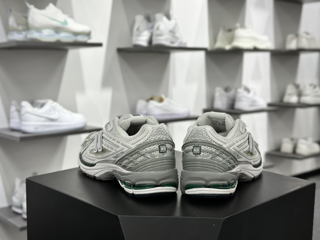 New Balance Sneakers-359