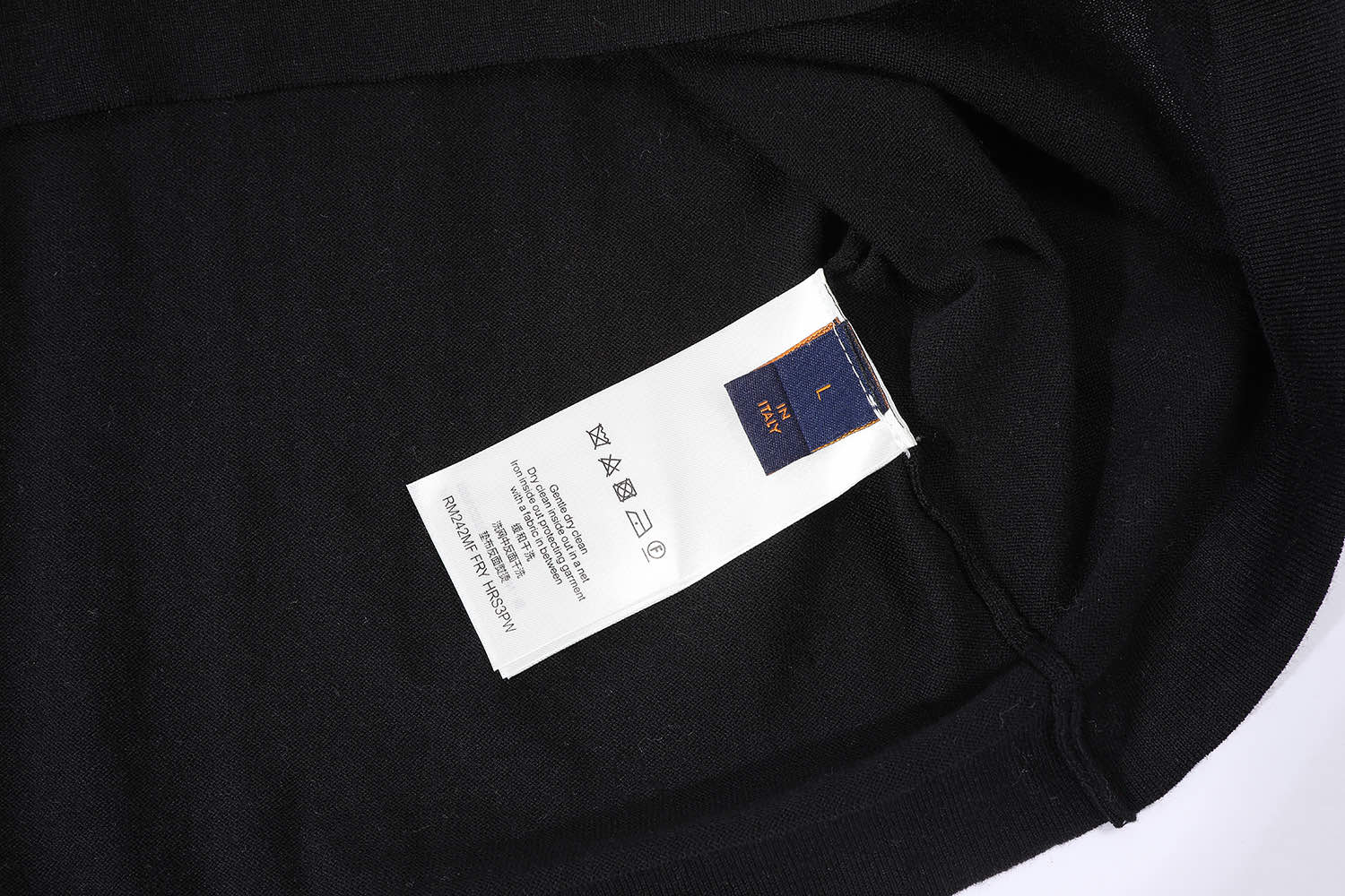 LV clothing-214