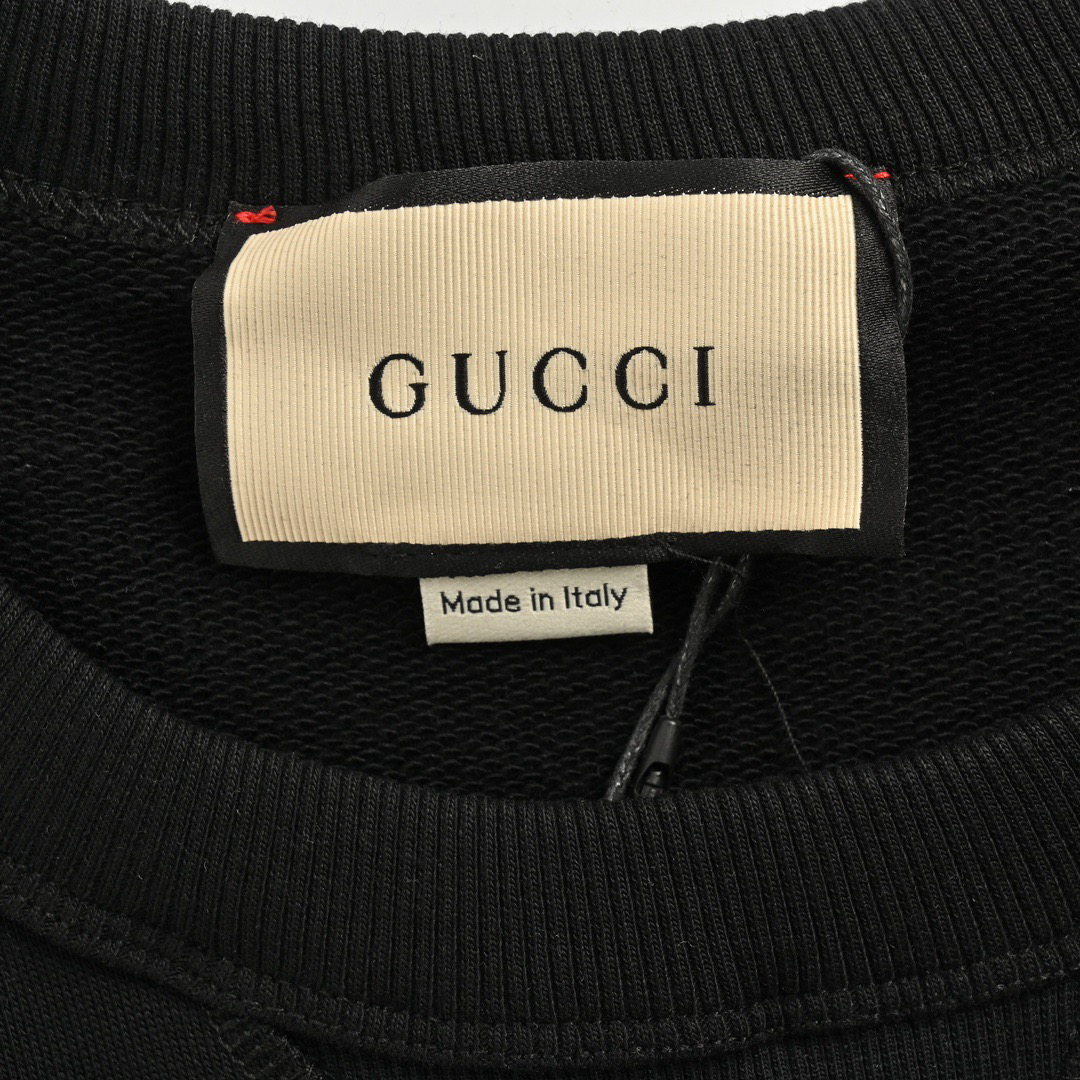 Gucci clothing-242