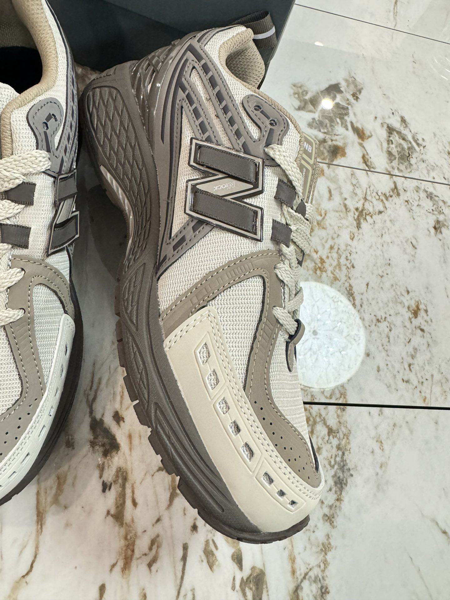 New Balance Sneakers-137