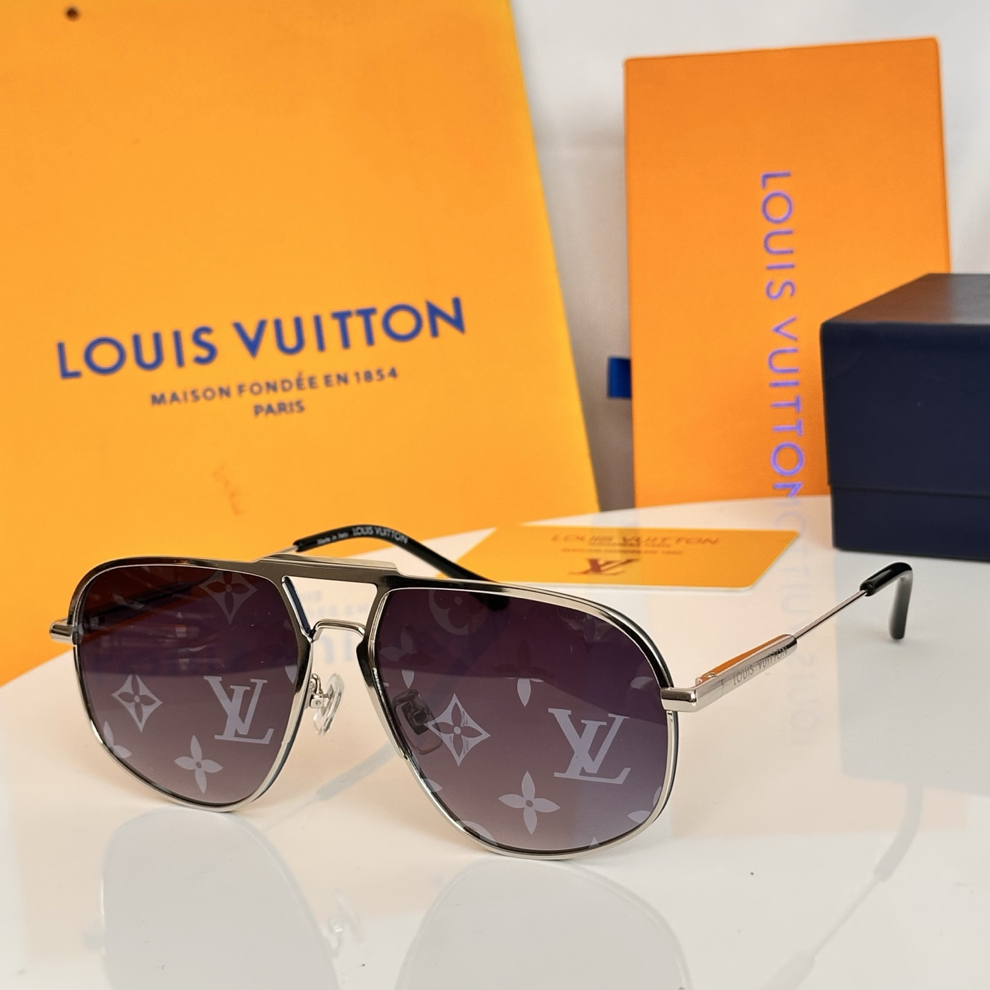 LV glasses-52