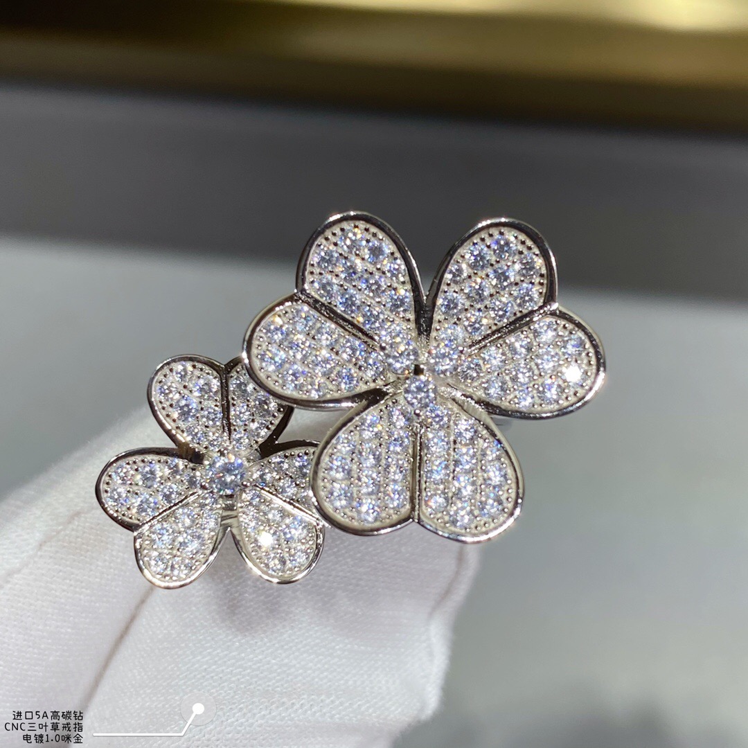 Van Cleef & Arpels ring-91