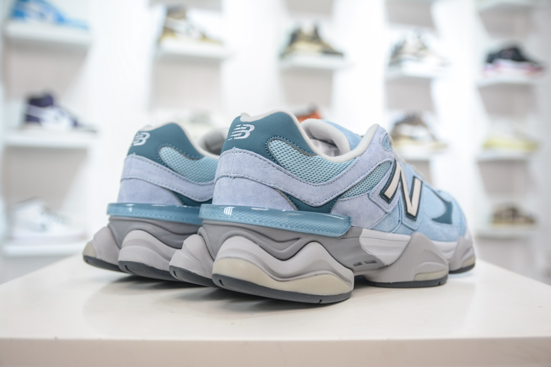 New Balance Sneakers-23