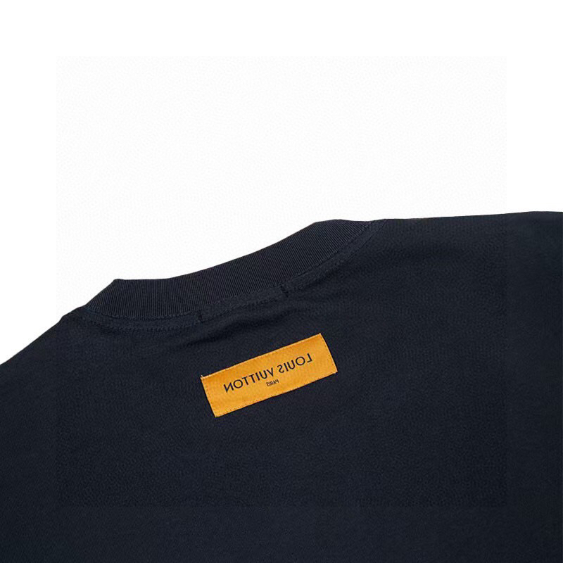 LV clothing-245