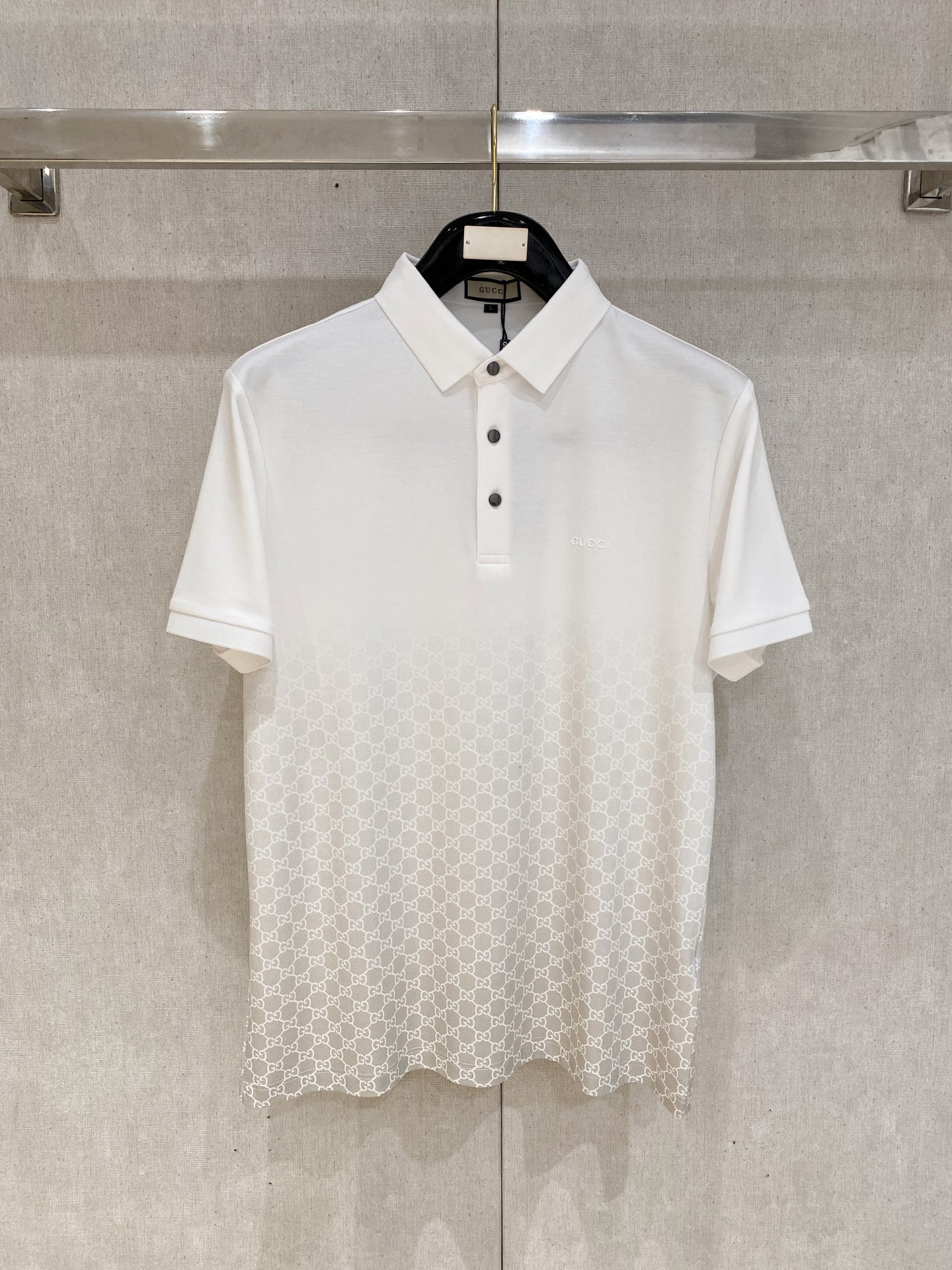 Gucci Clothing-197