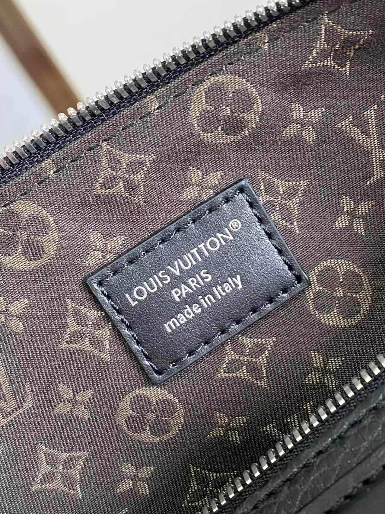 Louis Vuitton Hot New Product-31