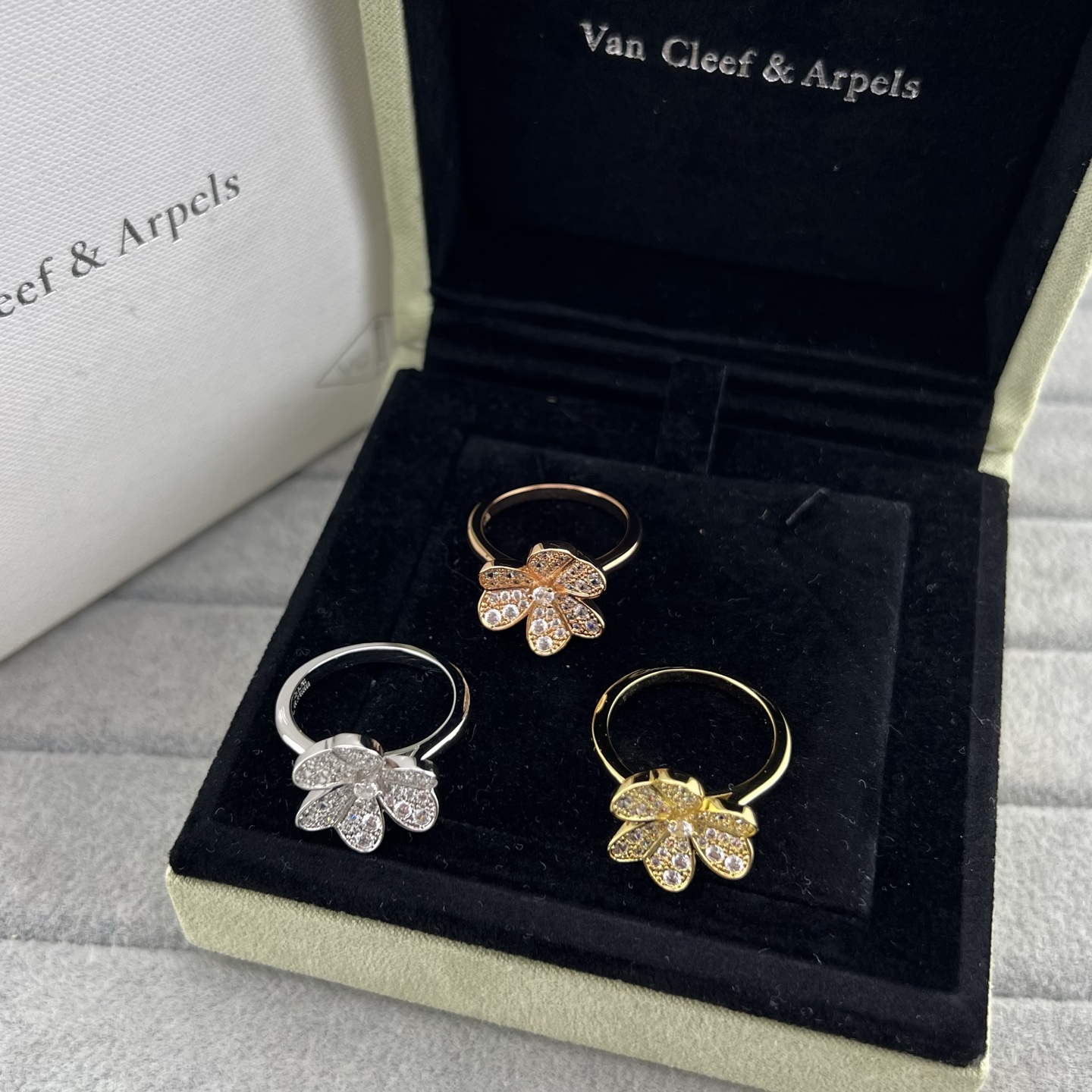 Van Cleef & Arpels ring-7