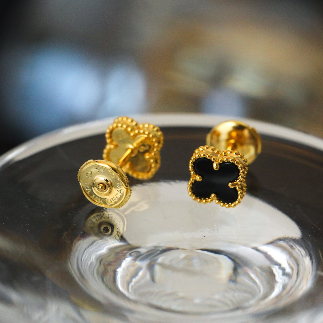 Van Cleef & Arpels earring-54