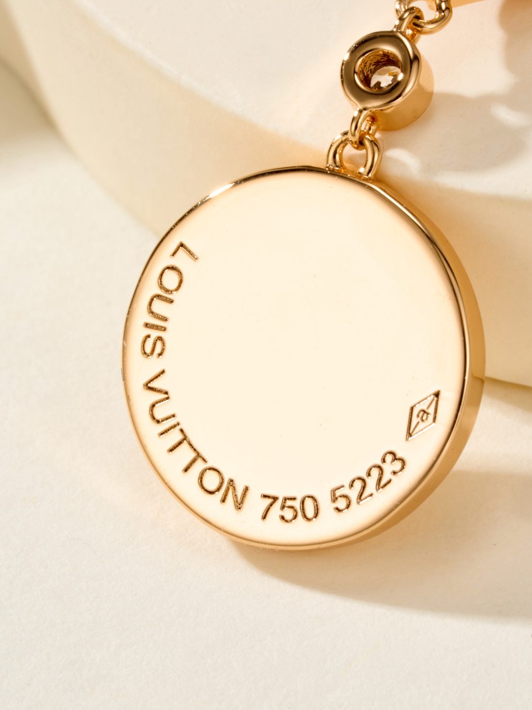 LV necklace-27