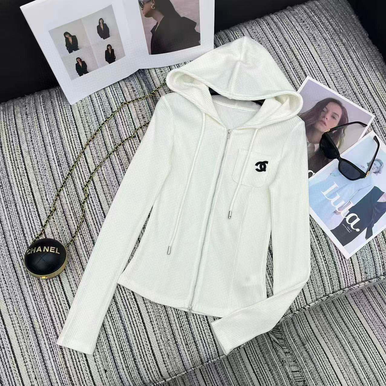 Chanel Clothing-59