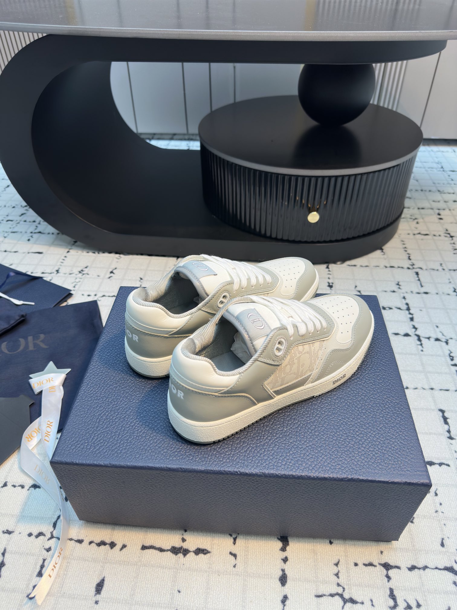 Dior Sneakers-126